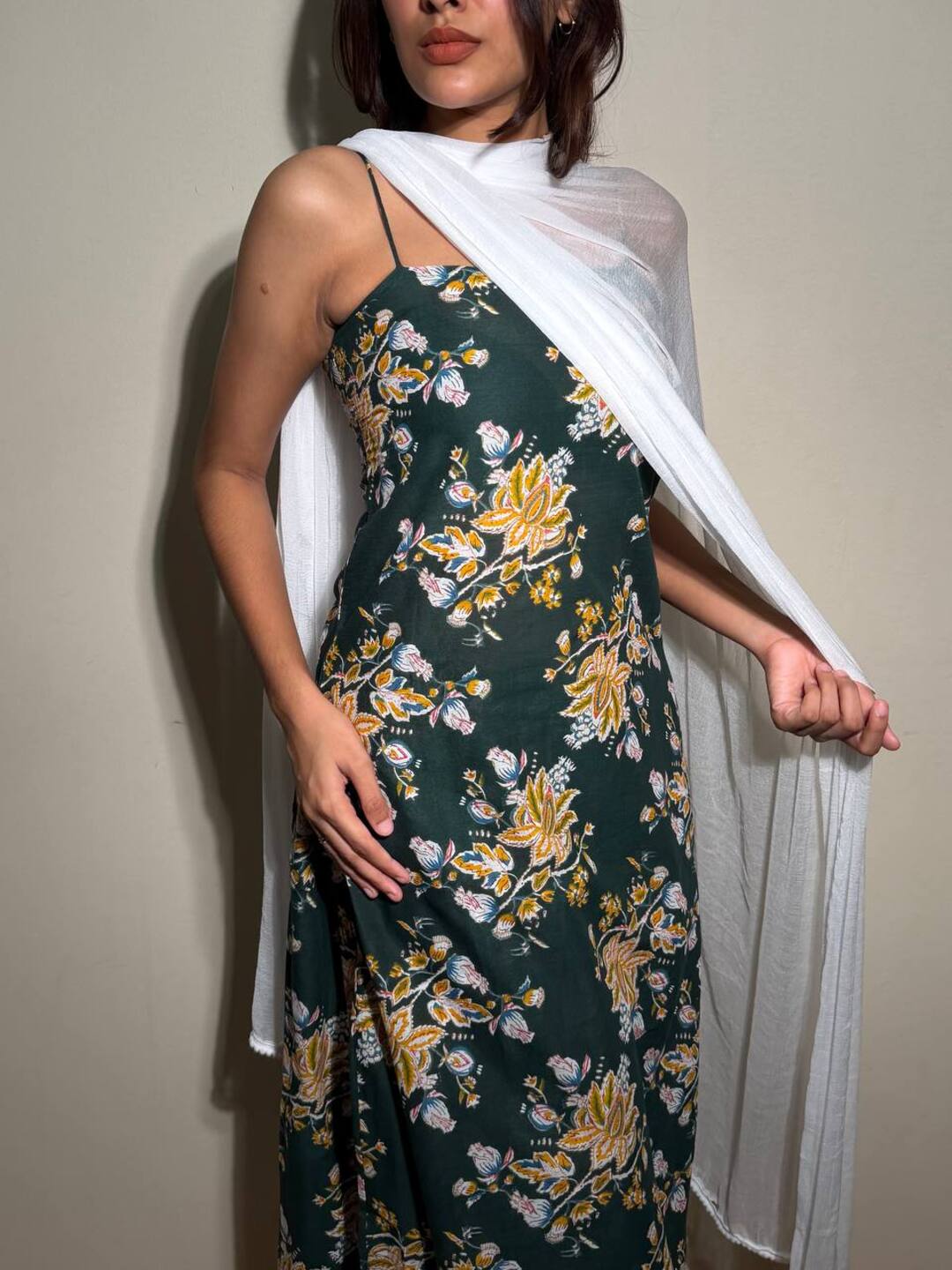 Emerald Green Sleeveless Straight Cut 3pc kurti Suit
