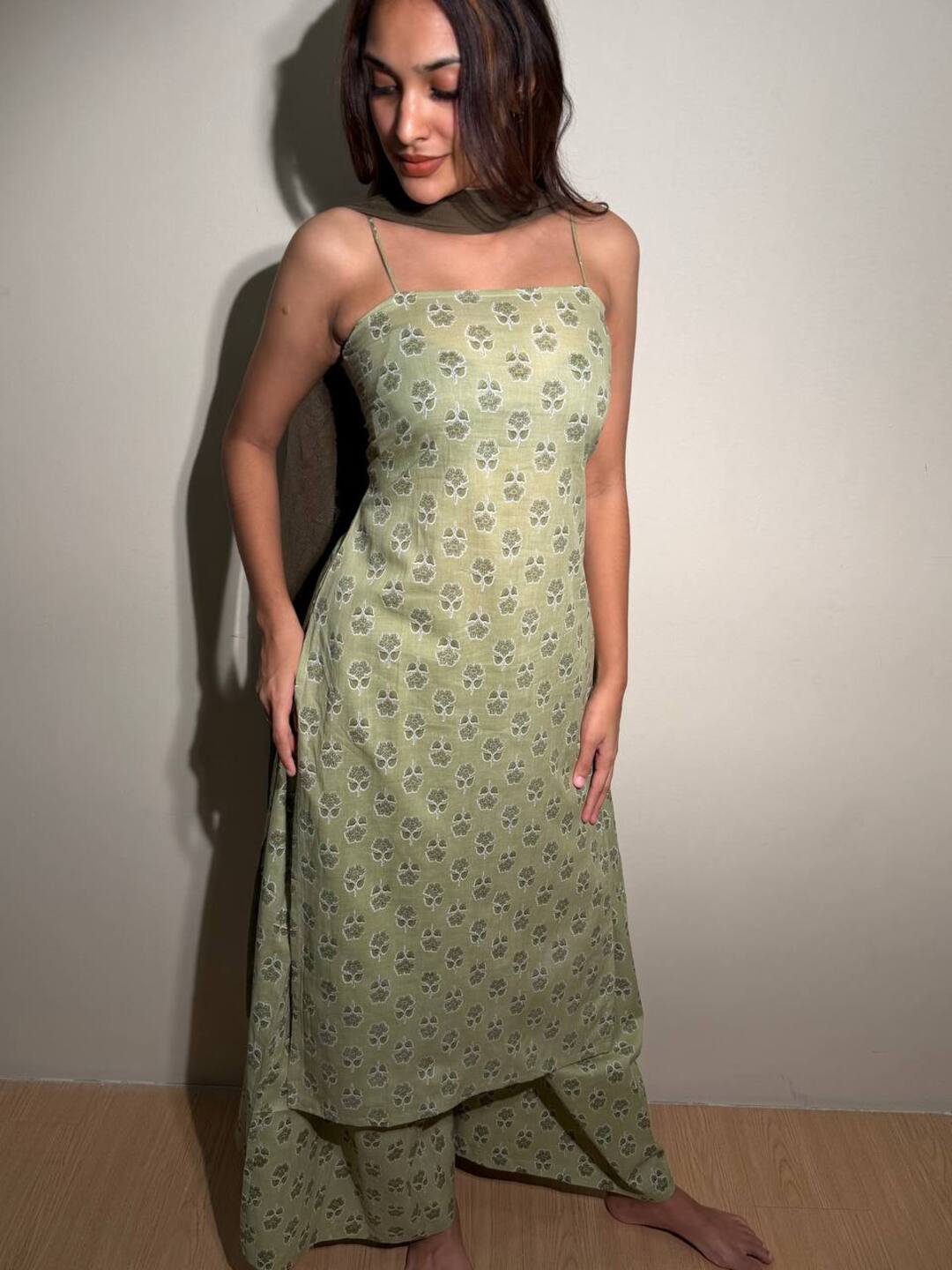 Sage Green Sleeveless Straight Cut 3pc kurti Suit