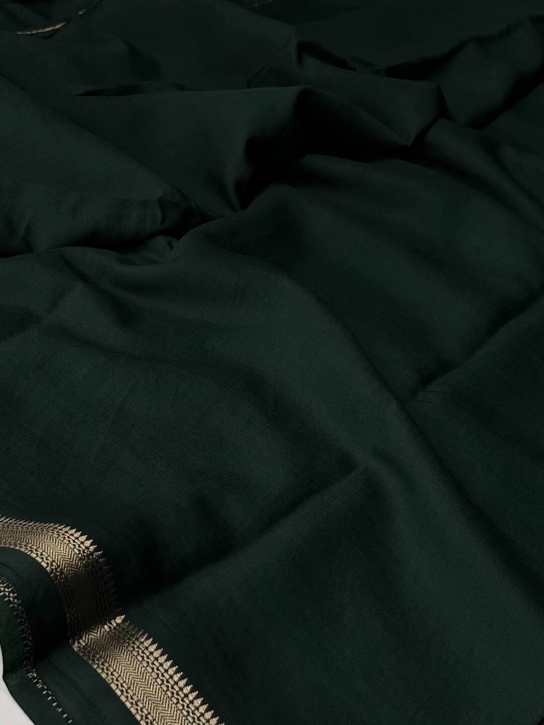 Emerald Green Cotton Chiffon Silk Saree