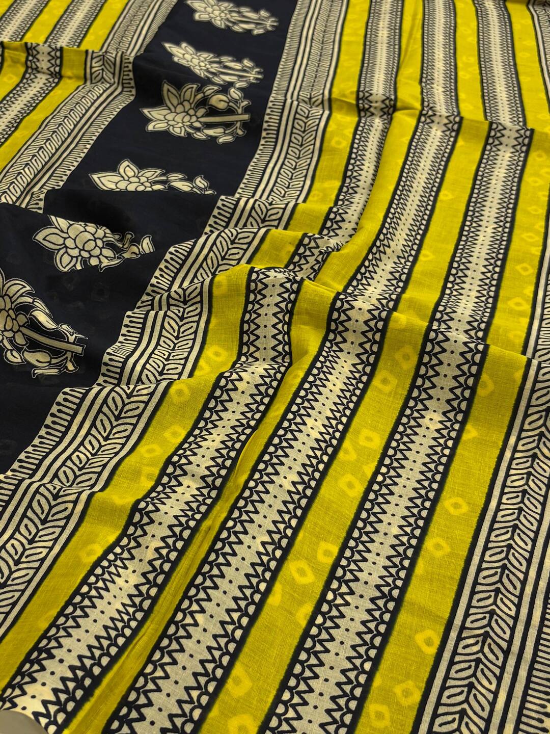 Pastel Yellow Printed Soft Cotton Saree