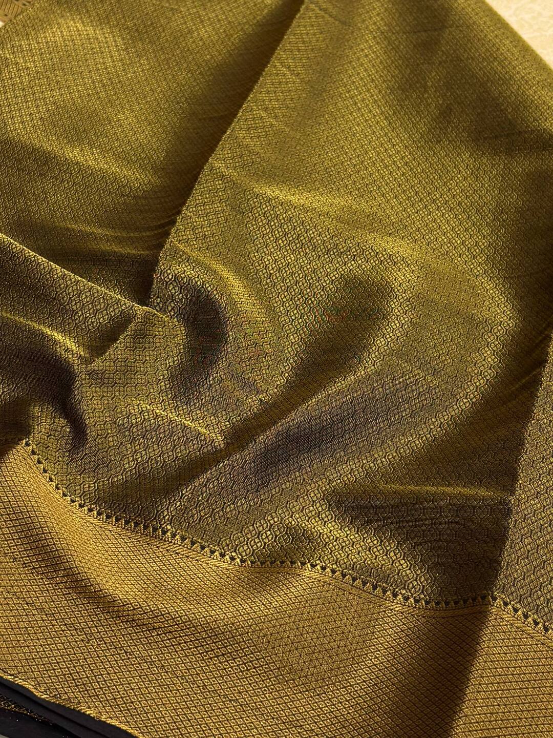 Off White Banaras Chiffon Silk Saree