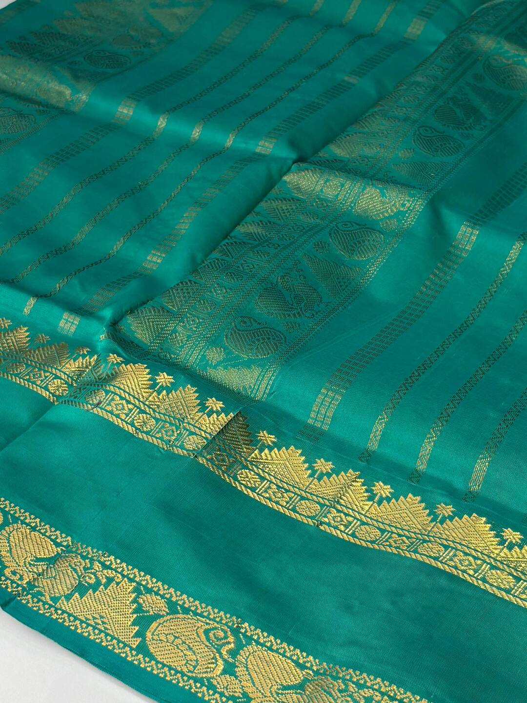 Wine Purple Cotton Saree With Contrast Blouse