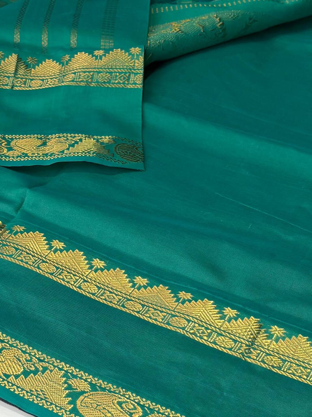 Wine Purple Cotton Saree With Contrast Blouse