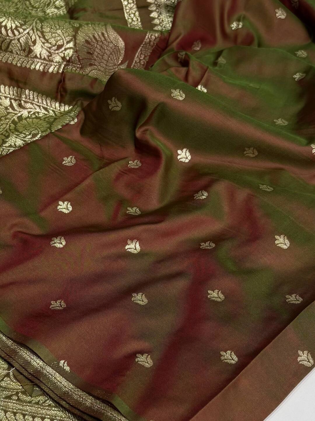 Dual Tone Green Cotton Silk Saree