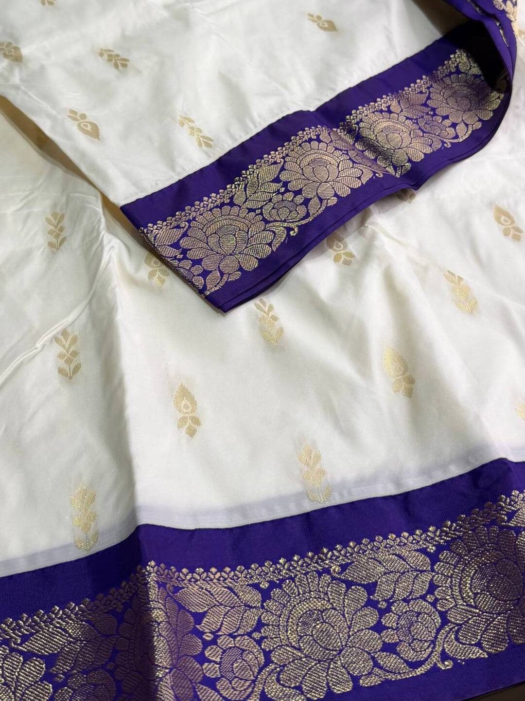 White Semi Kanchi Silk Saree