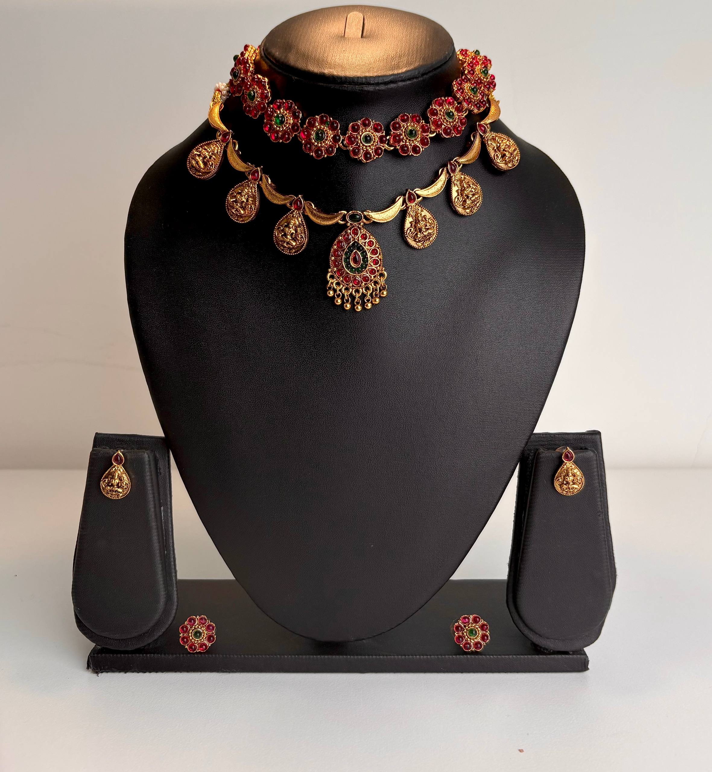 Necklace with Earrings Antique Jewellery