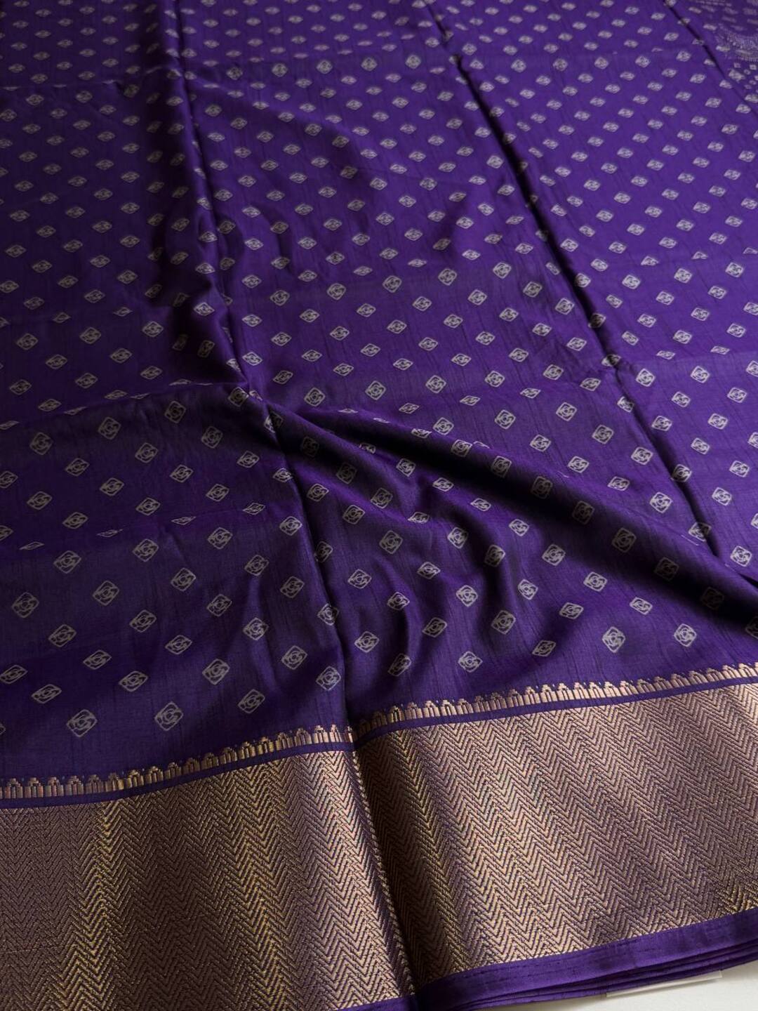 Violet Purple Printed Floral Chiffon Saree