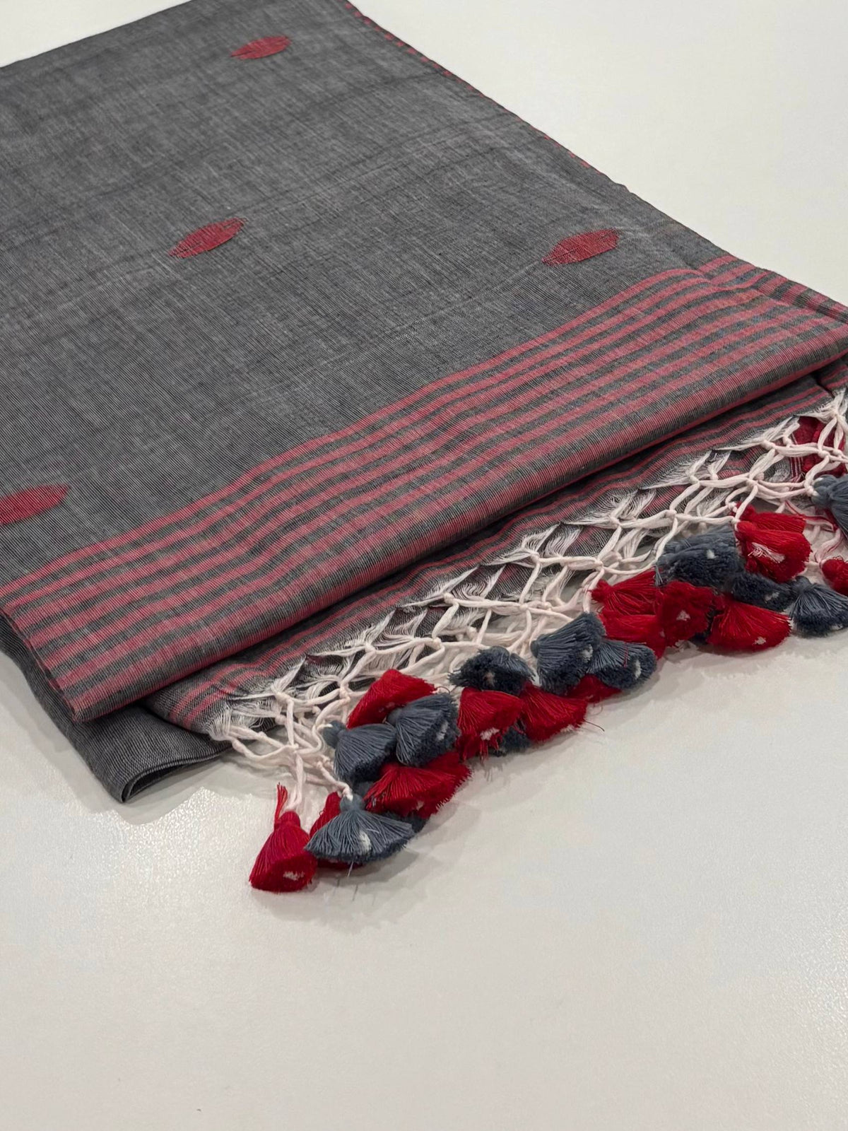 Gray Kadhi Cotton Saree