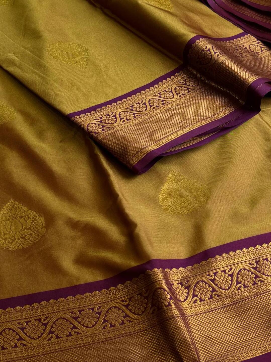 Dual Tone Green Cotton Silk Saree