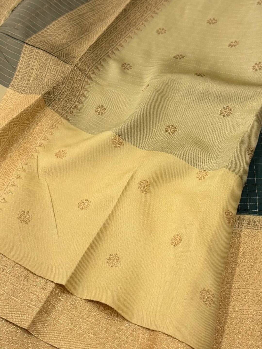 Emerald Green Checked Cotton Silk Saree
