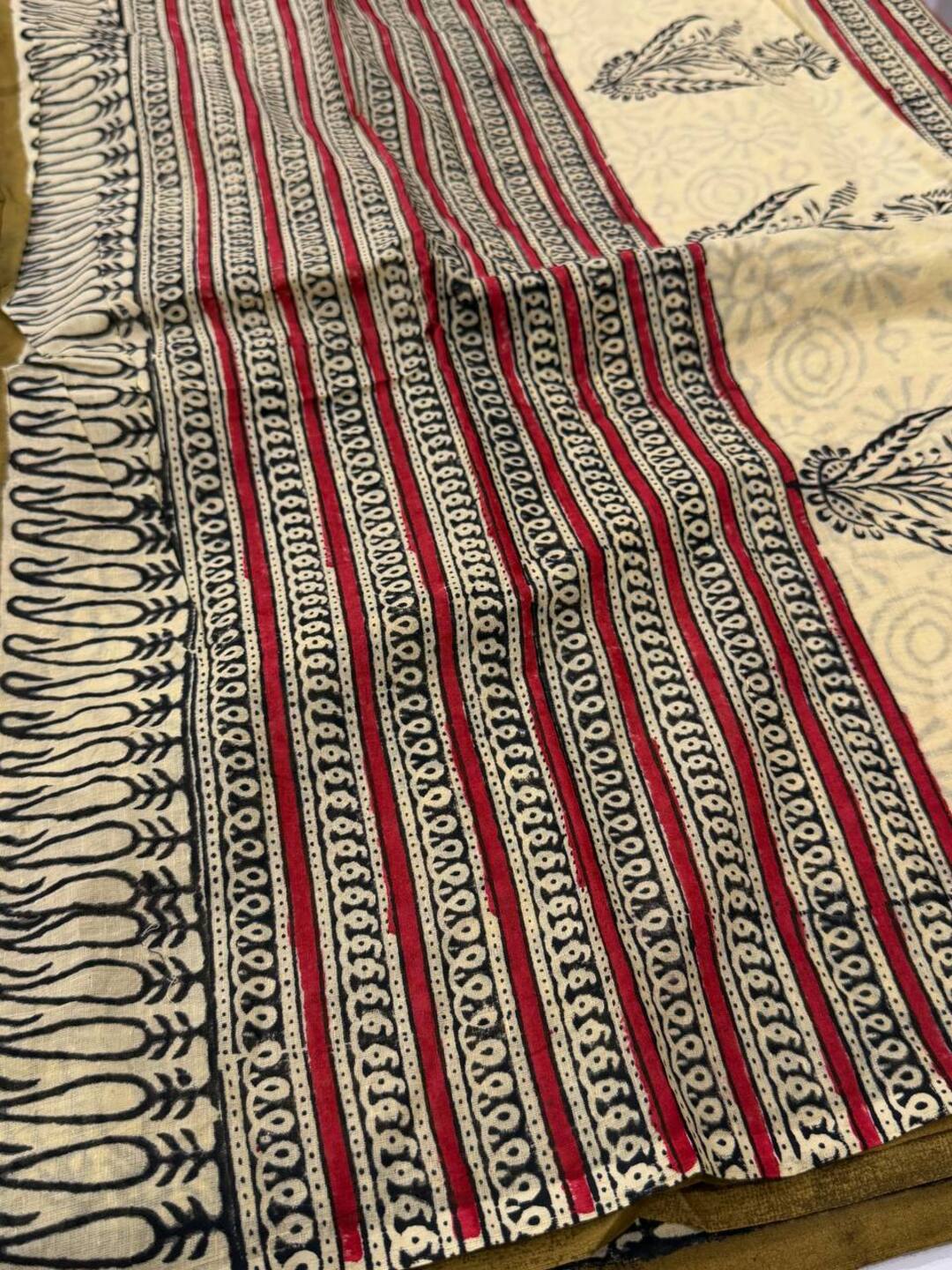 Red Printed Soft Cotton Saree