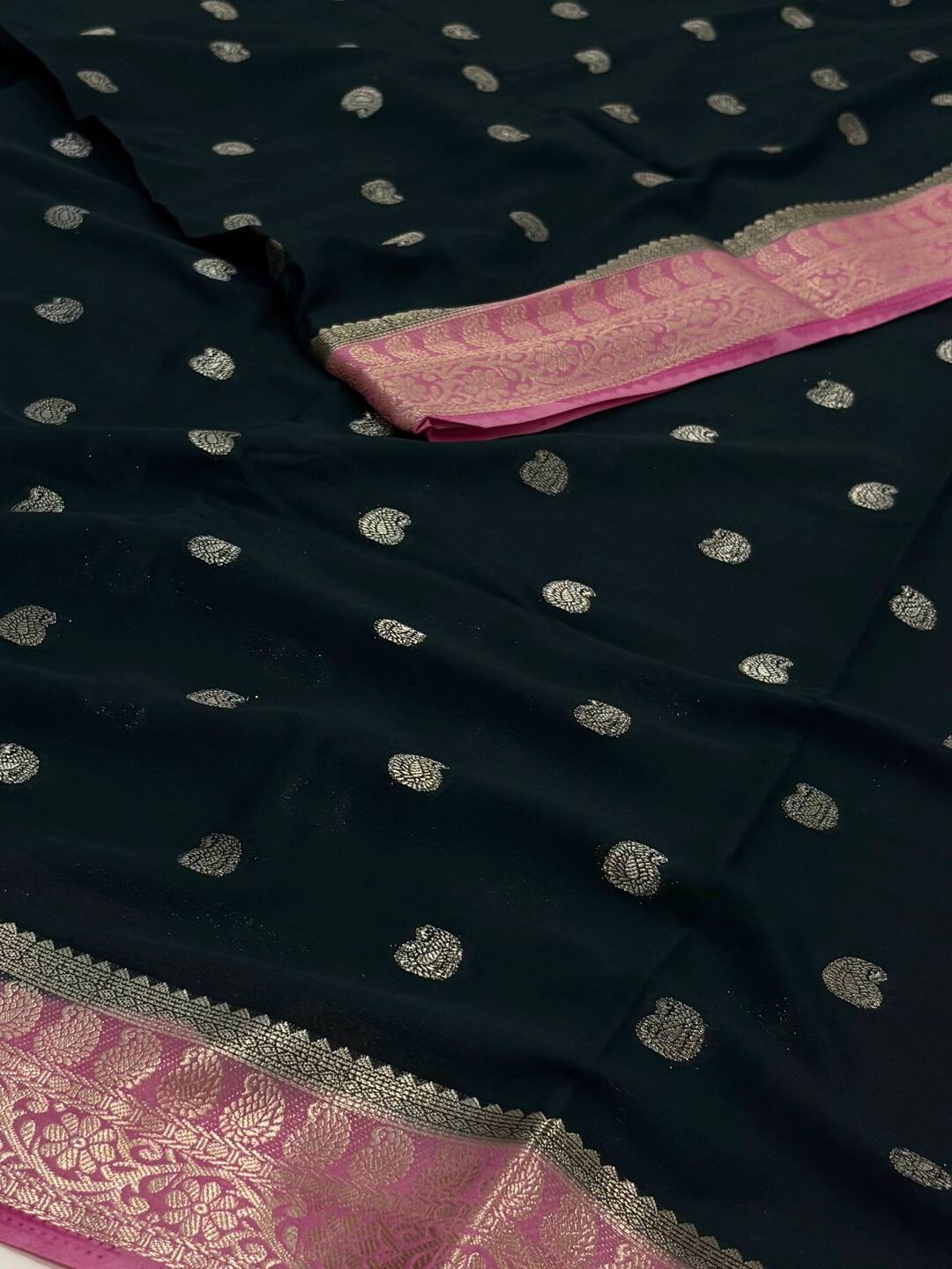 Emerald Green Chiffon Silk Saree