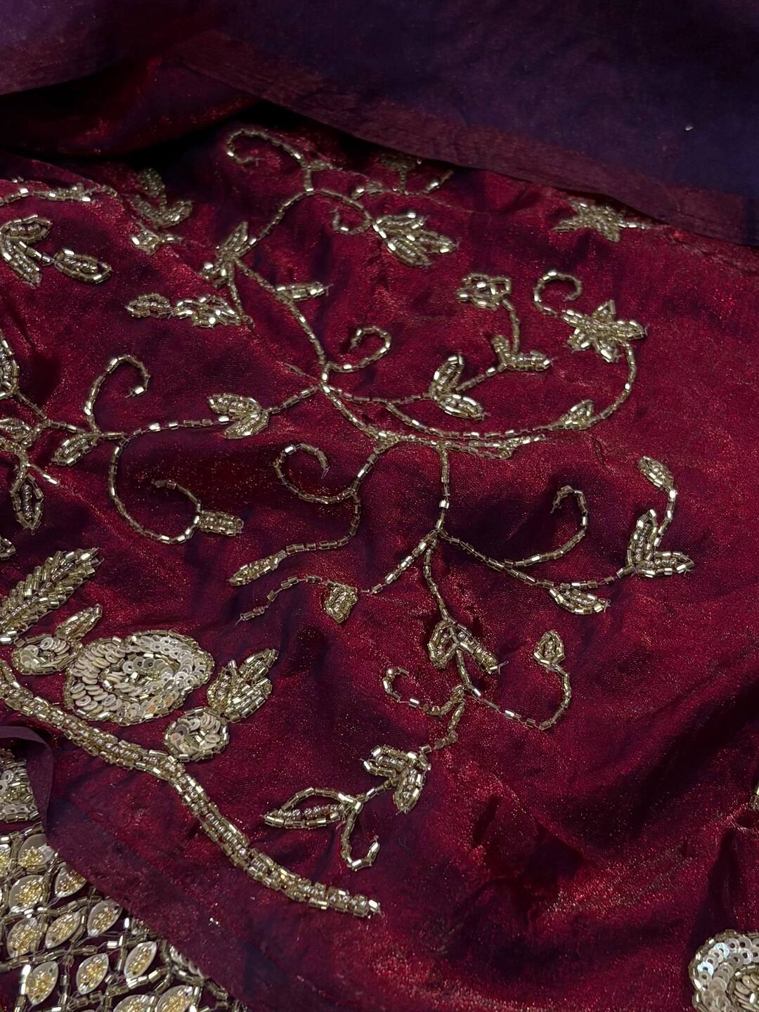 Dual Tone Maroon Georgette Saree