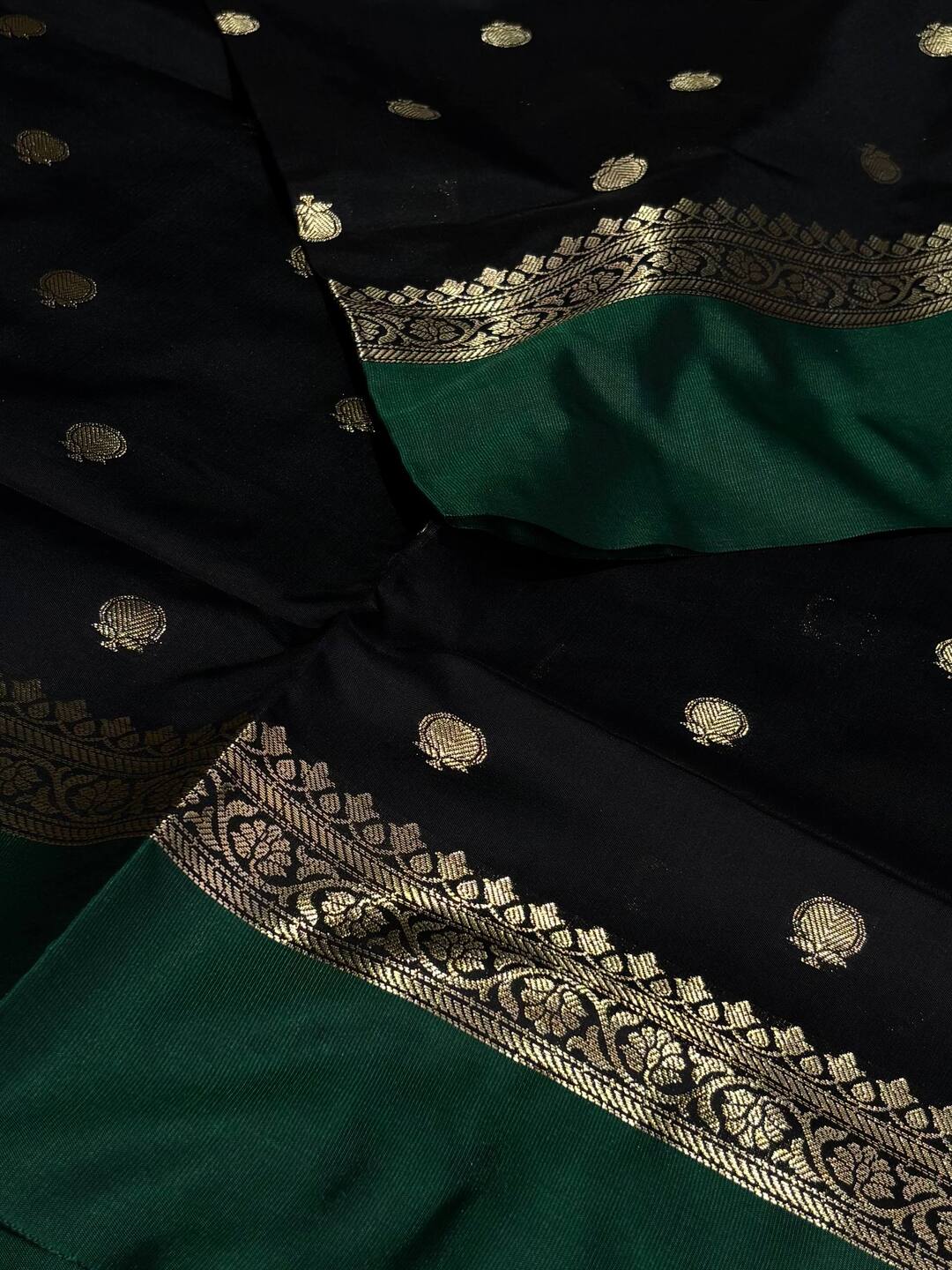 Black With Plain Border Cotton Silk Saree