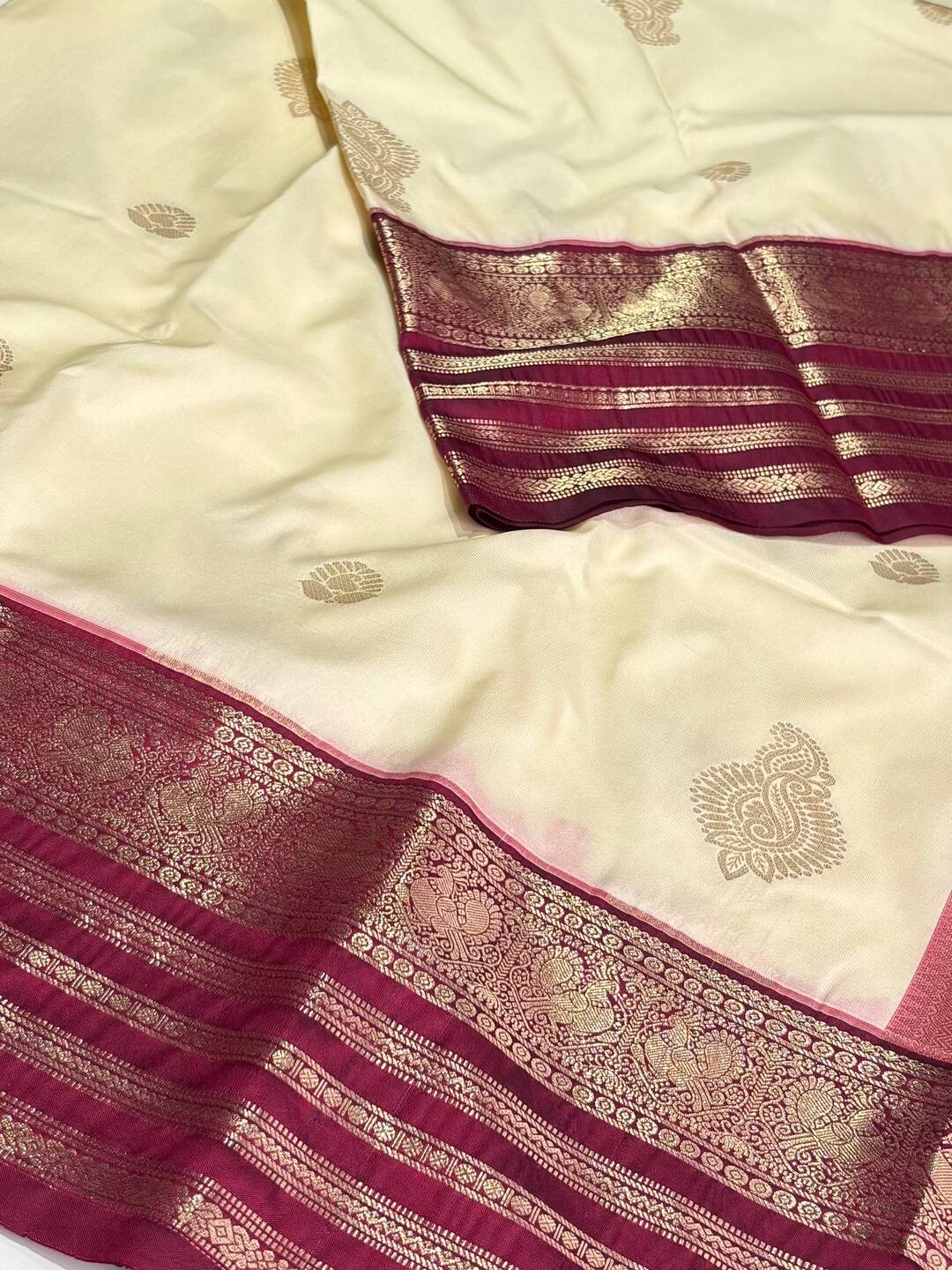 Off White With Magenta Purple Semi Kanchi Silk Saree