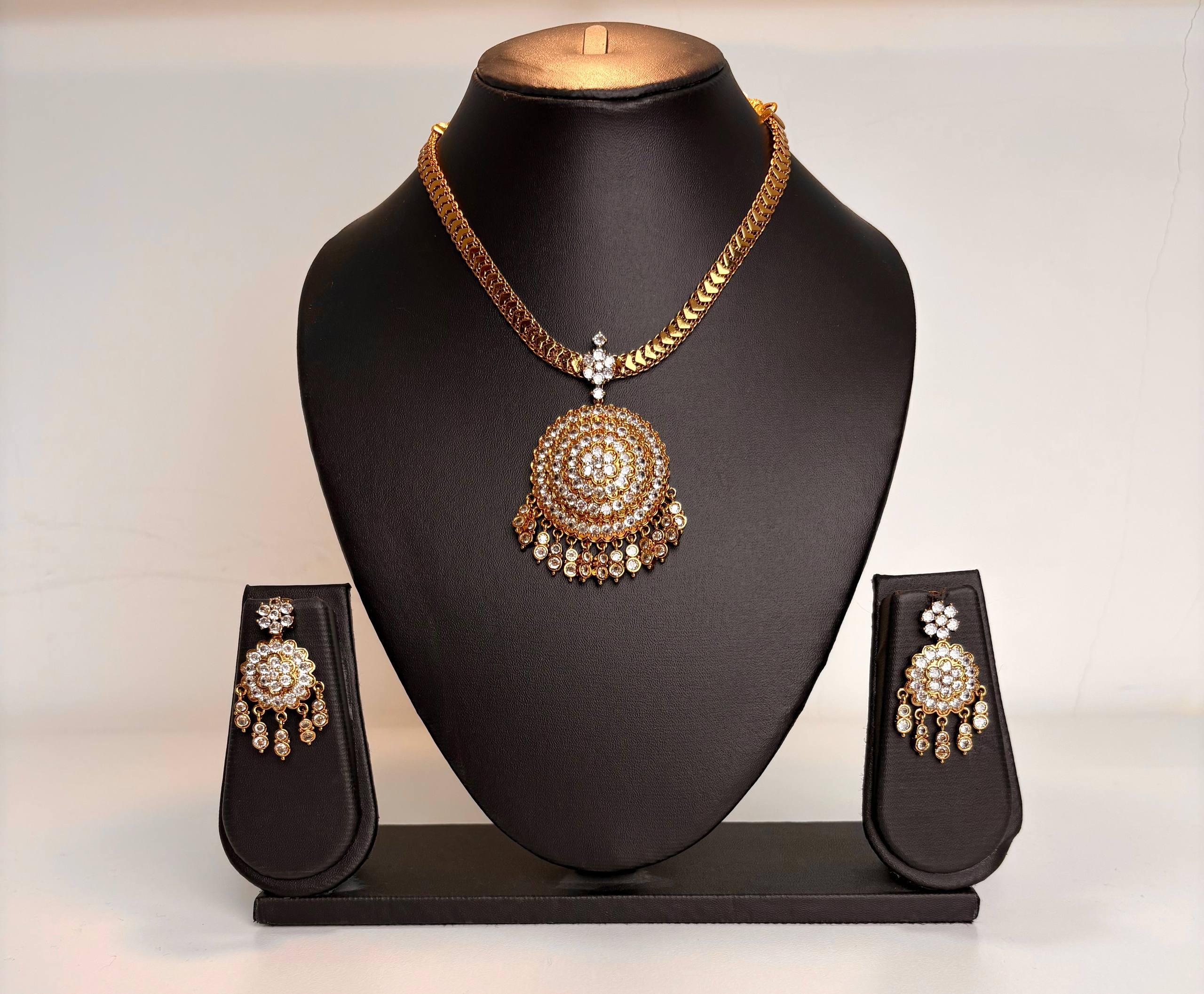 Necklace with Earrings Antique Jewellery