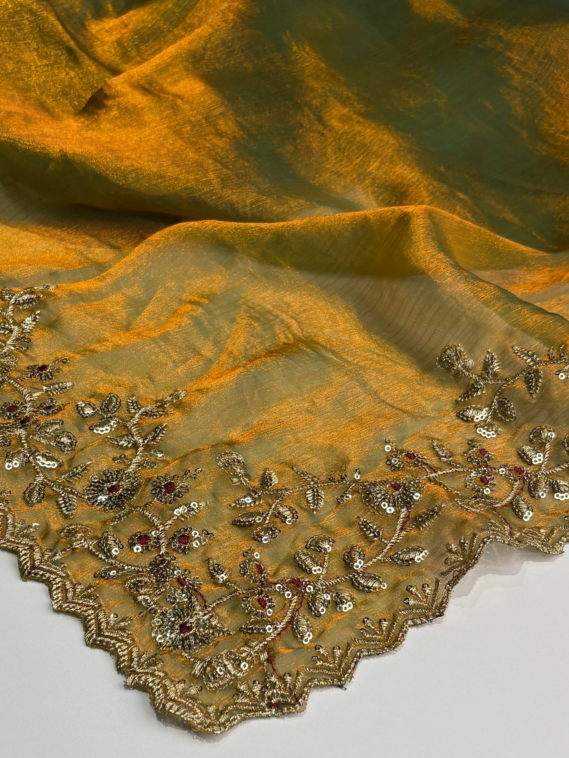 Dual Tone Green Georgette saree with Readymade Blouse