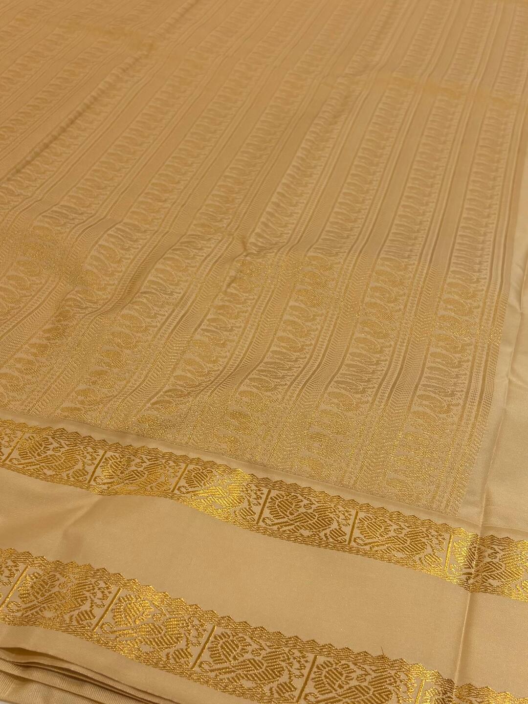 Apple Green Checked Semi Kanchi Silk Saree
